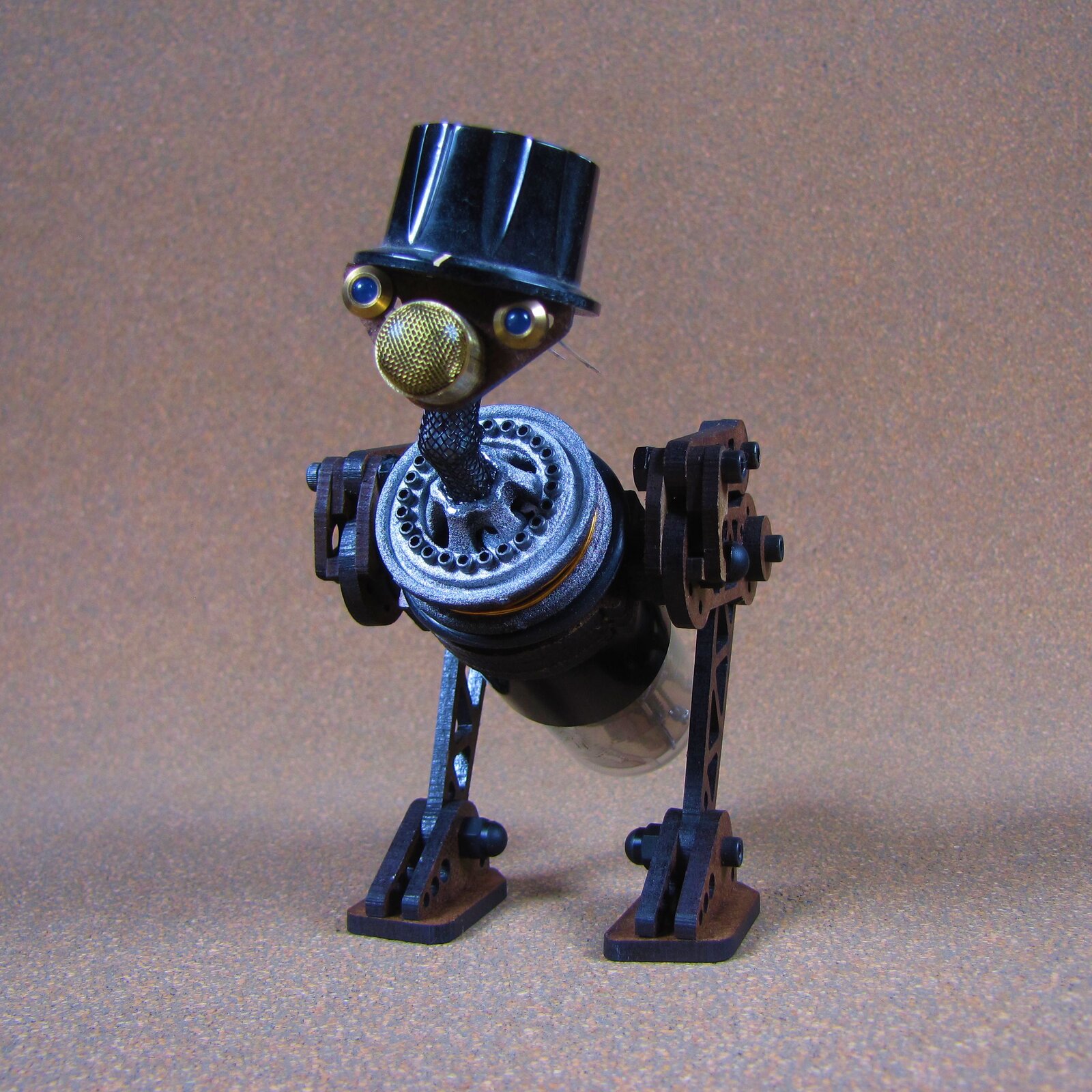 squeeky-04.jpg