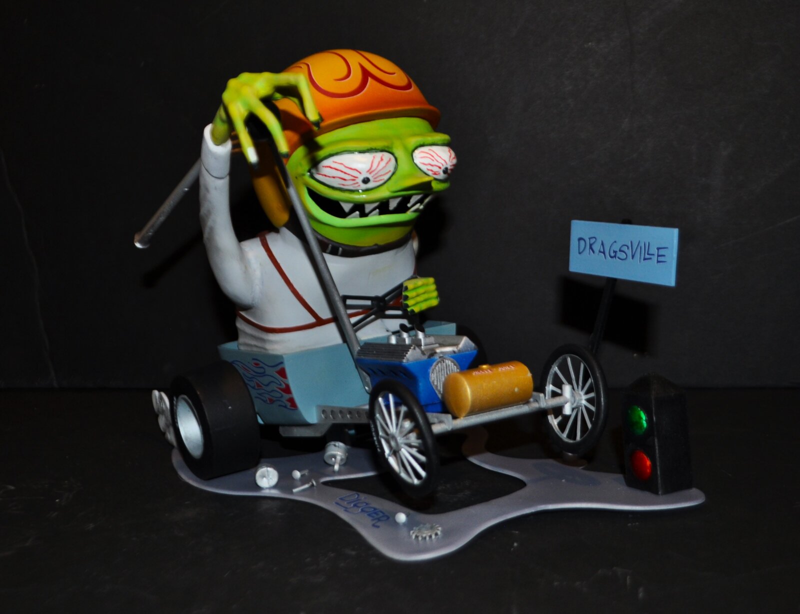 Weird-Ohs Digger (4).JPG