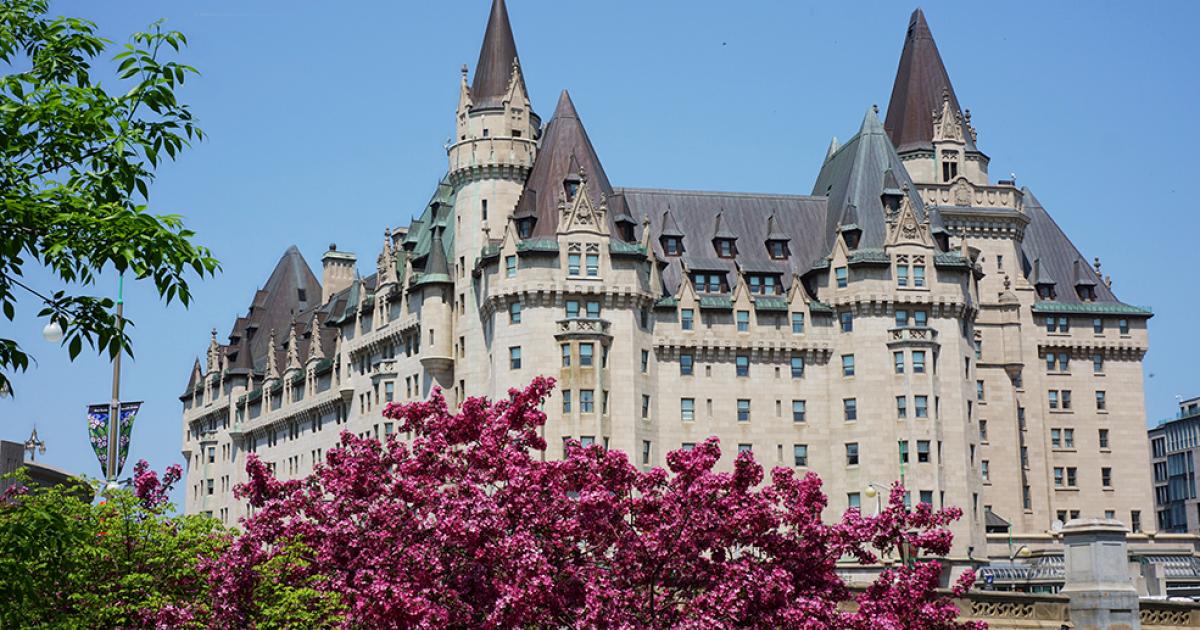 Fairmont-Chateau-Laurier-spring-DSC03832-credit-Ottawa-Tourism.jpg