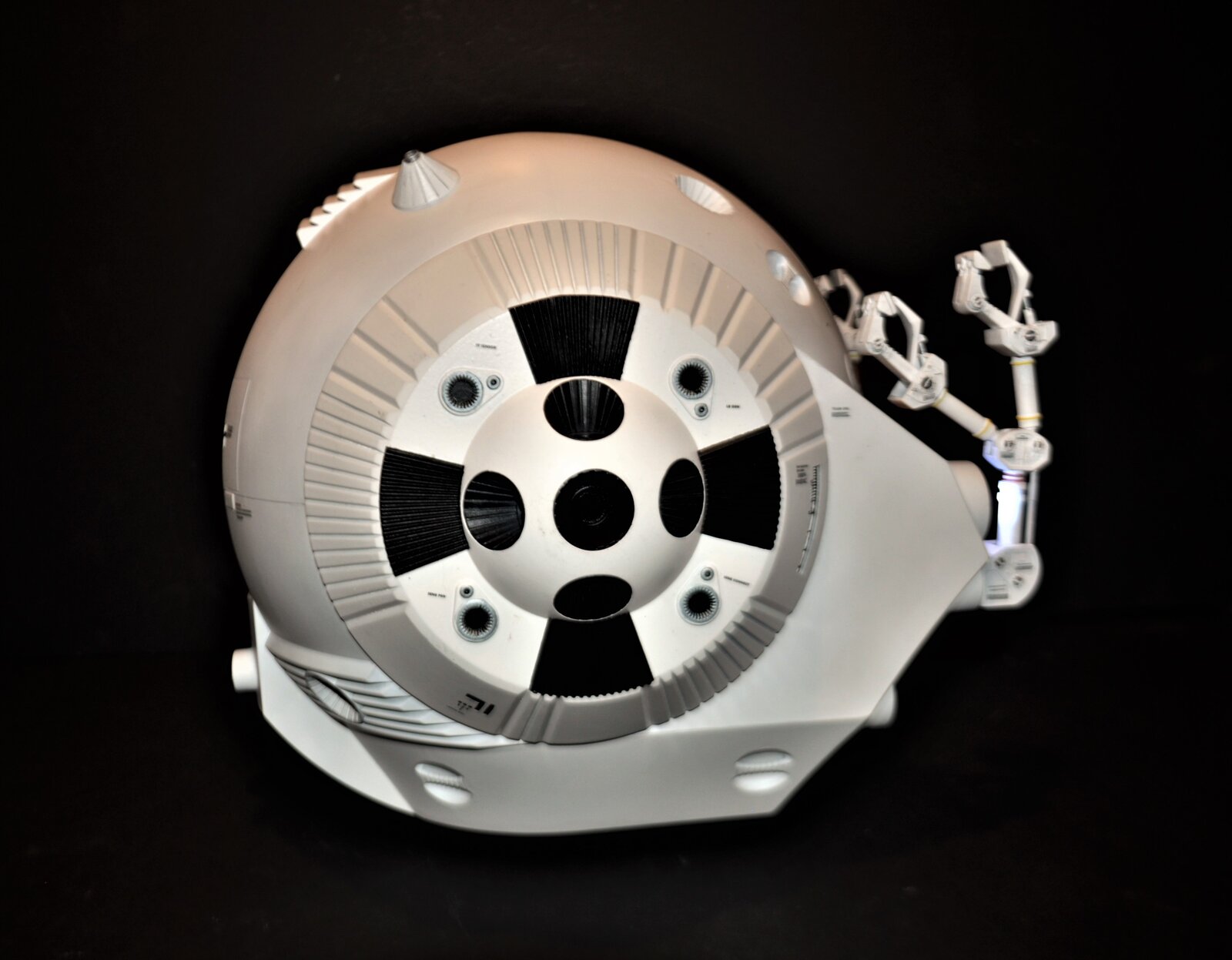 RJK 2001 EVA Pod (11).JPG