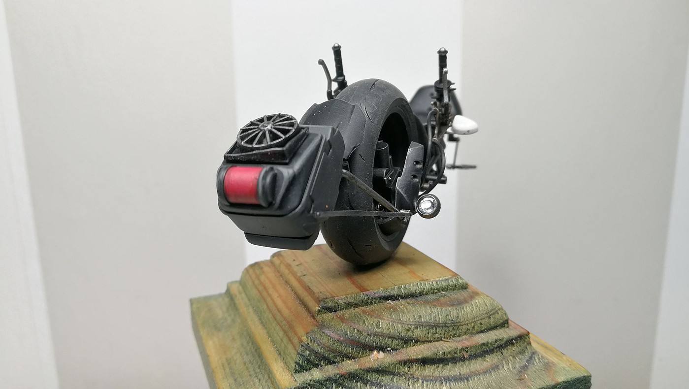 thunderbolt8-vi.jpg