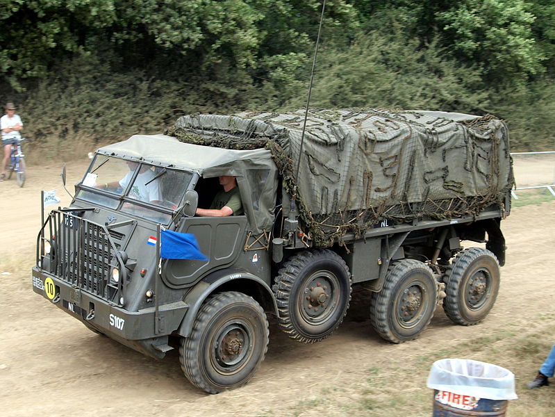 799px-DAF_YA_328_pic3.jpg