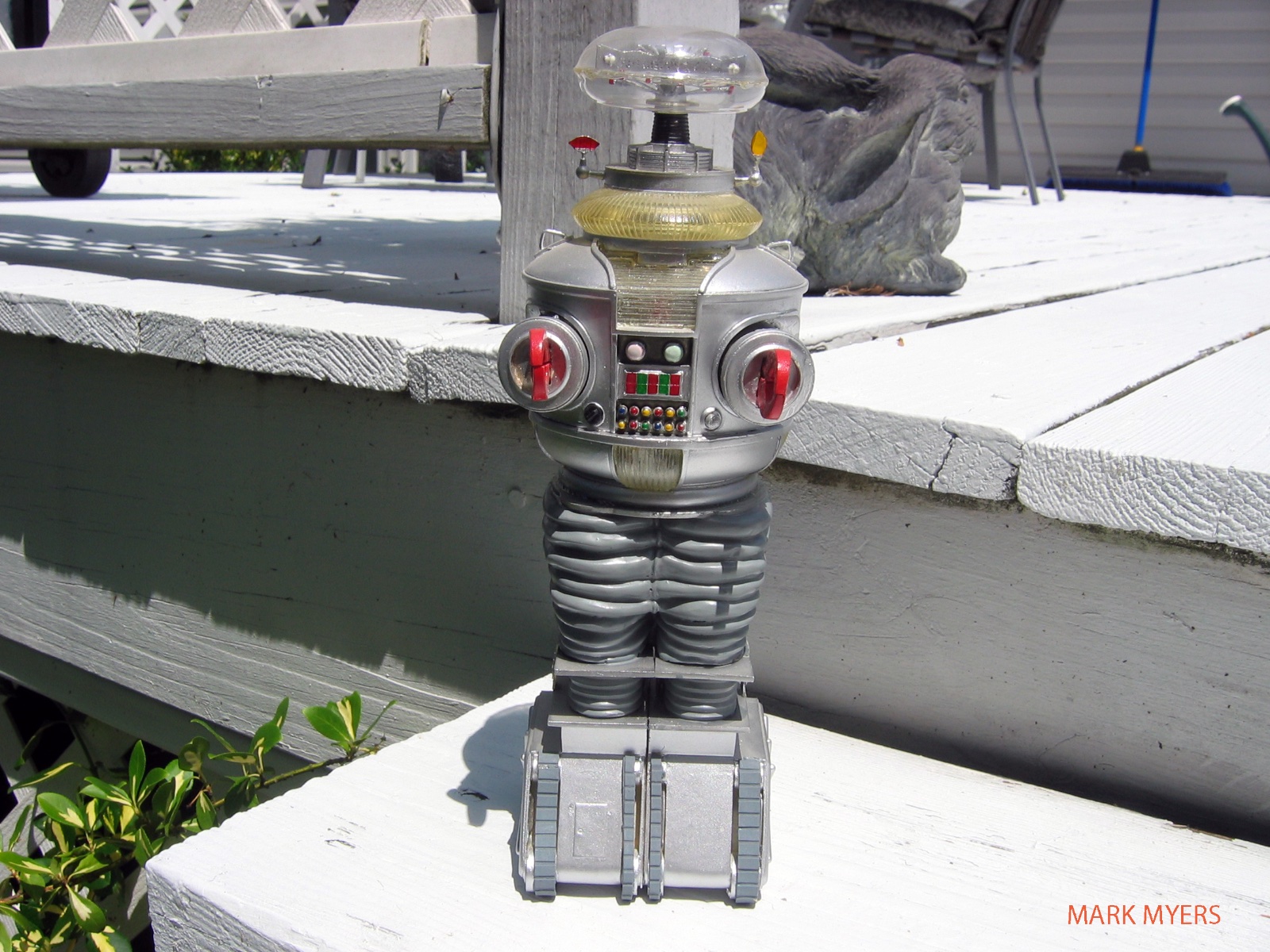 LUNAR MODELS ROBOT.jpg