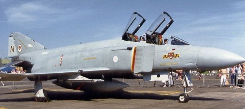 F-4J UK ZE357 Code N.jpg