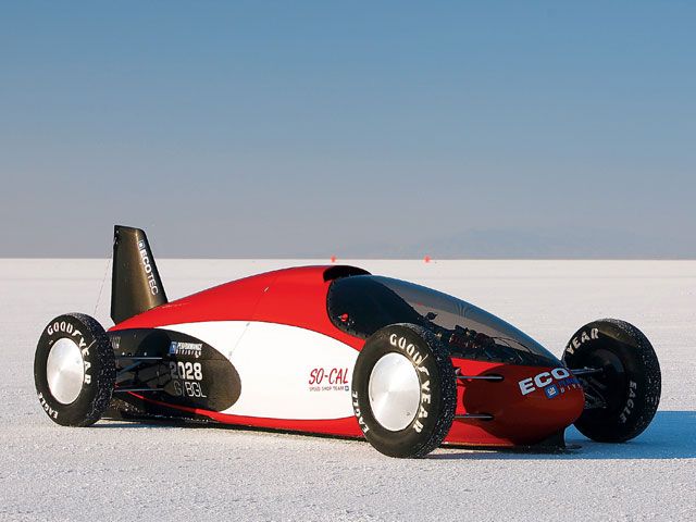 Bonneville-Salt-Flat-Auto-Racing1.jpg