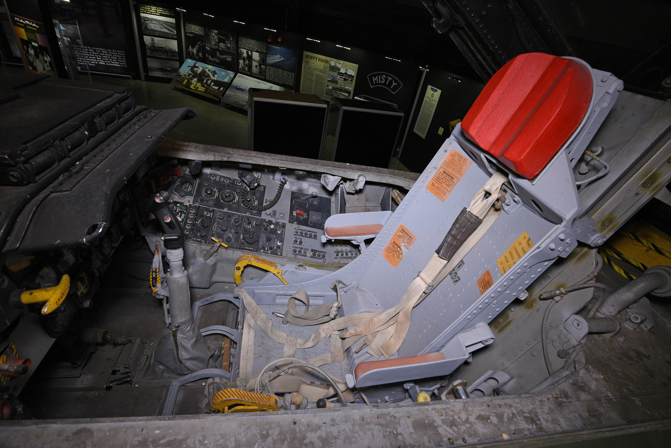 F-100D Super Sabre pilots seat.png