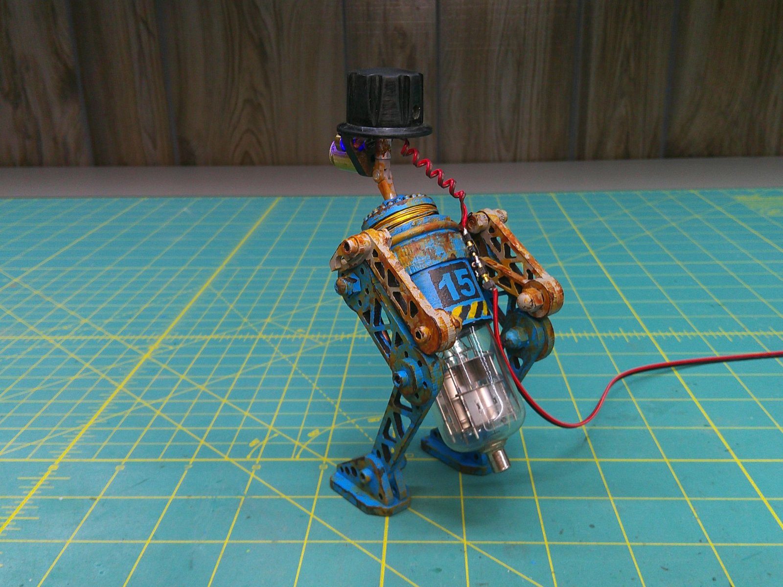 squeeky-06.jpg
