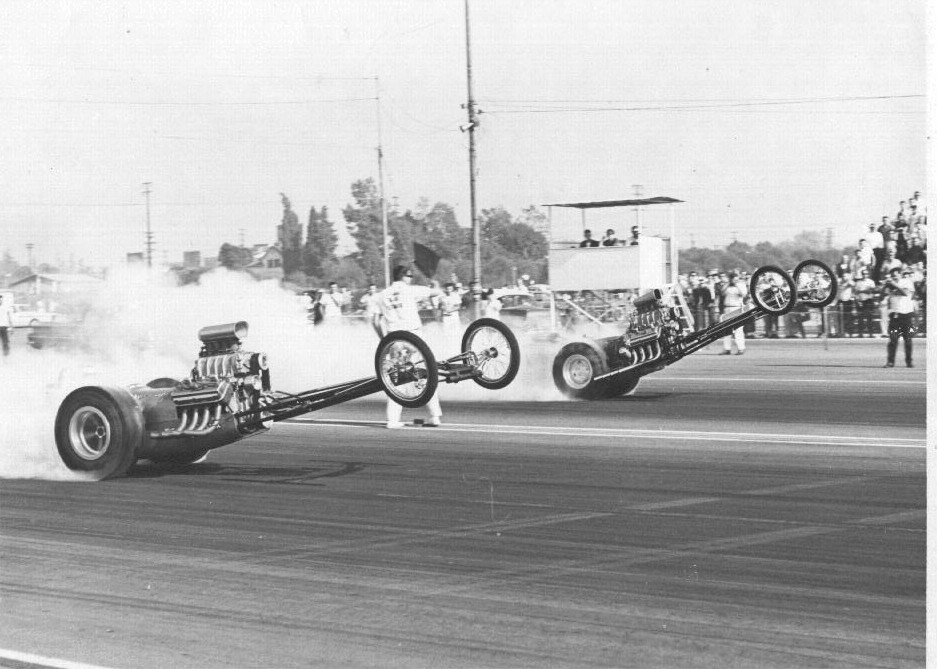 flags8-WheelStandWeekly.jpg