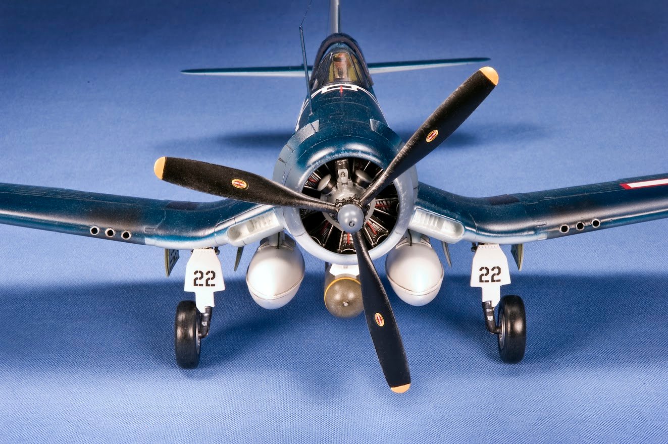 F4U-11.jpg