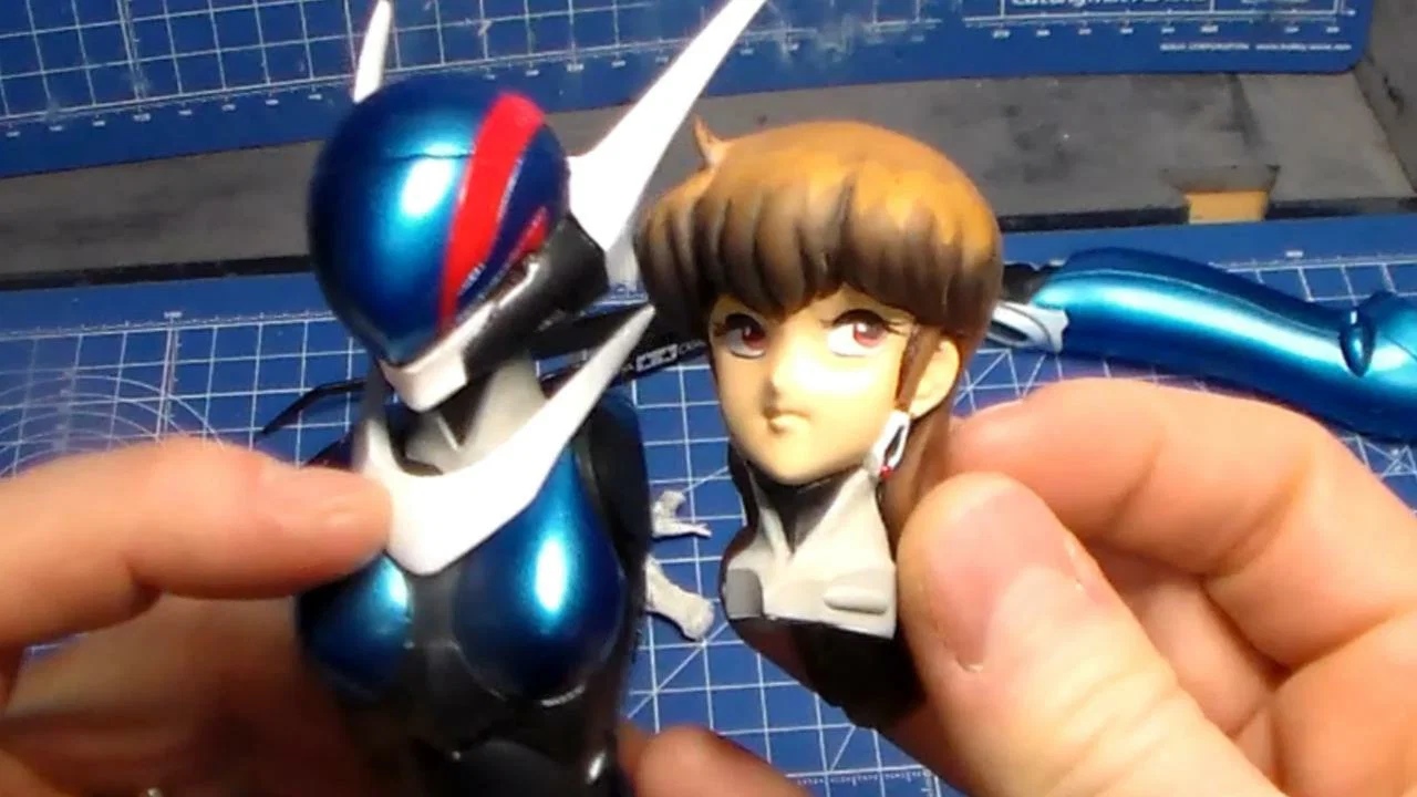 BGC-Priss Hardsuit swappable heads.jpg