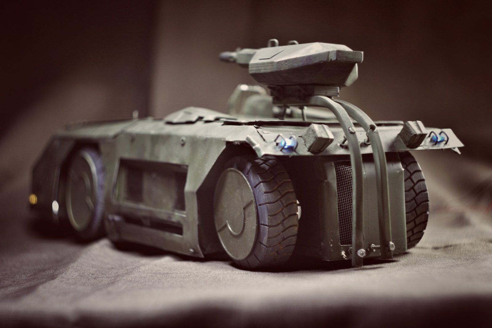 APC from 1986 Aliens scratch build 1/20 | Scale Model Addict - Model ...