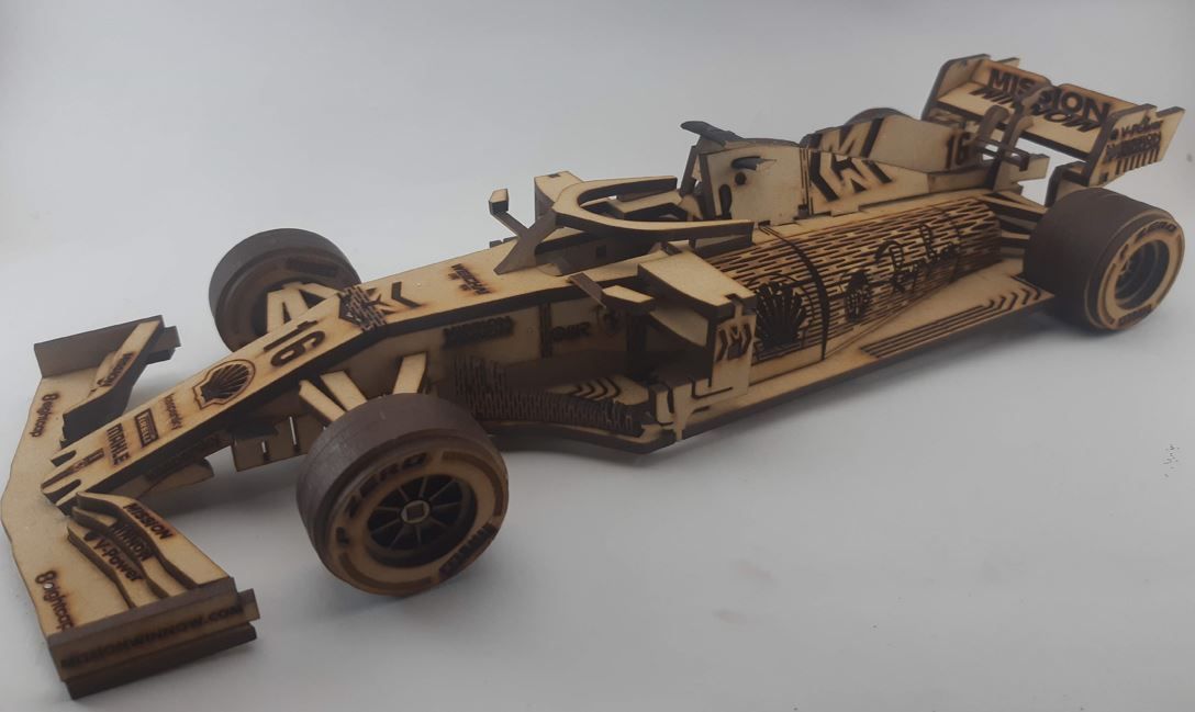 Ferrari1 compr.JPG