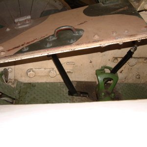driverscompartmentright.jpg